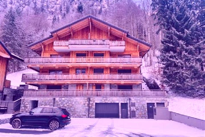 Kinsley, 22 — Escort in Montriond, France