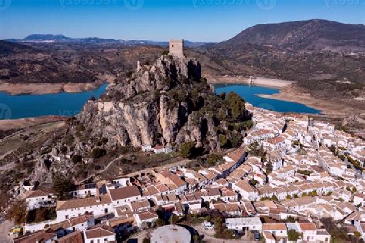 Kinsley, 22 — Escort in Rueda de la Sierra, Spain