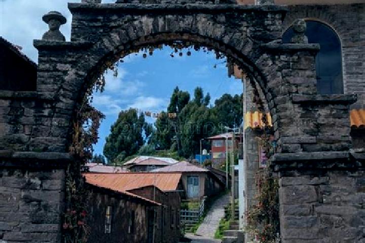 Kinsley, 22 — Escort in Taquile, Peru