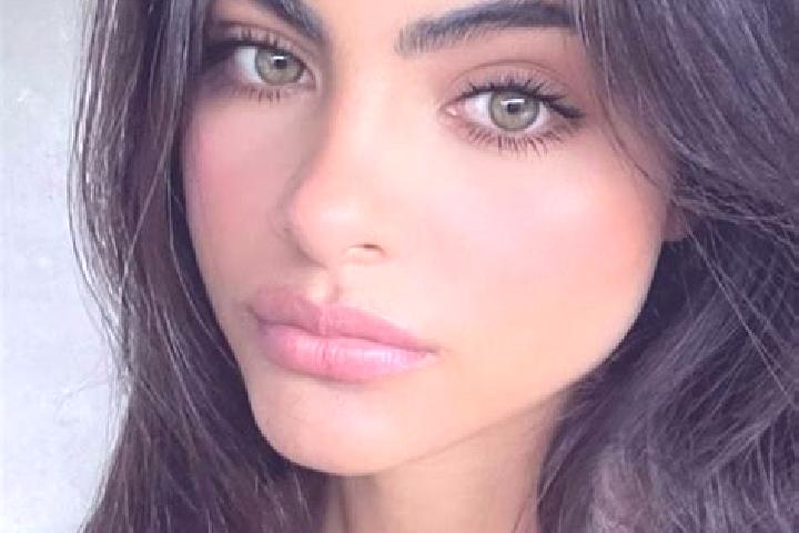 Kinsley, 23, a chestnut hazel-eyed middle eastern companion based in Lezoudoukou. Offering GFE, Overnight, Prostate Massage, Erotic Massage, 69. Available fo...
