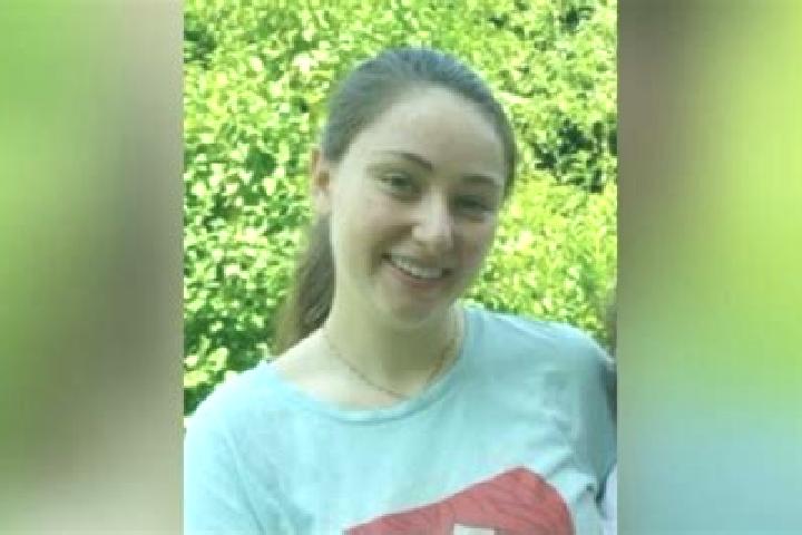 Kinsley, 23 — Escort in Charron, France