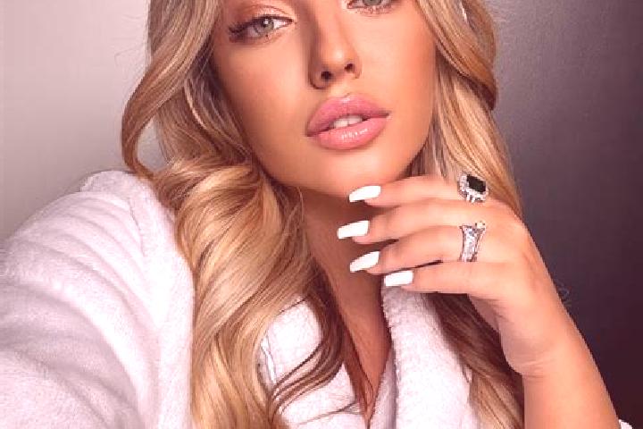 Kinsley, 23 — Escort in Havran, Turkey