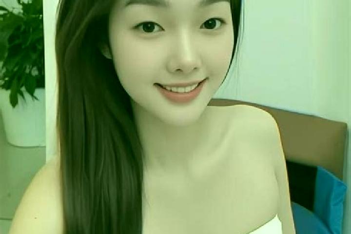 Kinsley, 23 — Escort in Perdana, Indonesia