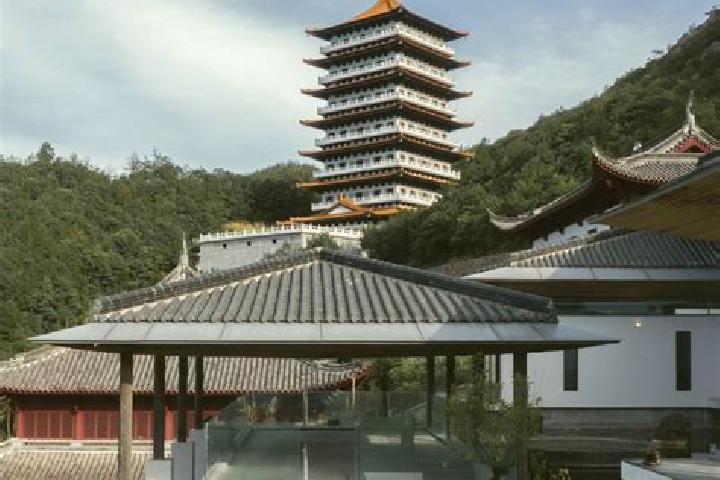 Kinsley, 23 — Escort in Tongbai, China