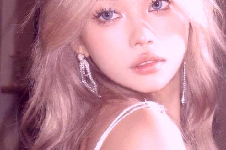 Kinsley, 24, a blonde brown-eyed asian companion based in Qal eh-ye Hoseyniyeh. Offering Overnight, OWO, BDSM, Tantra, Roleplay. Available for incall and out...