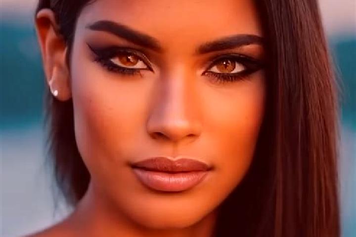Kinsley, 24, a dark blonde amber-eyed latina companion based in North Baddesley. Offering Deep French Kissing, Overnight, BDSM, Couples. Available for incall...