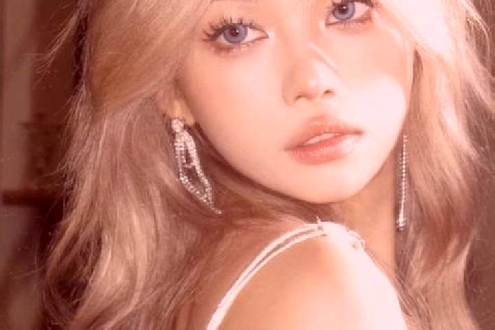 Kinsley, 24, a platinum blonde hazel-eyed asian companion based in Klubagolit. Offering Duos, Tantra, OWO. Available for incall and outcall, day and evening ...