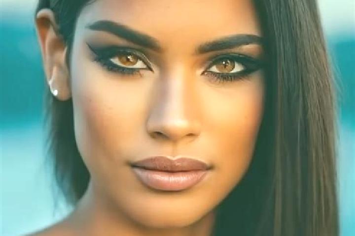 Kinsley, 24, a red green-eyed latina companion based in Saksahan. Offering Roleplay, Domination, GFE, Overnight. Available for incall and outcall, overnight ...
