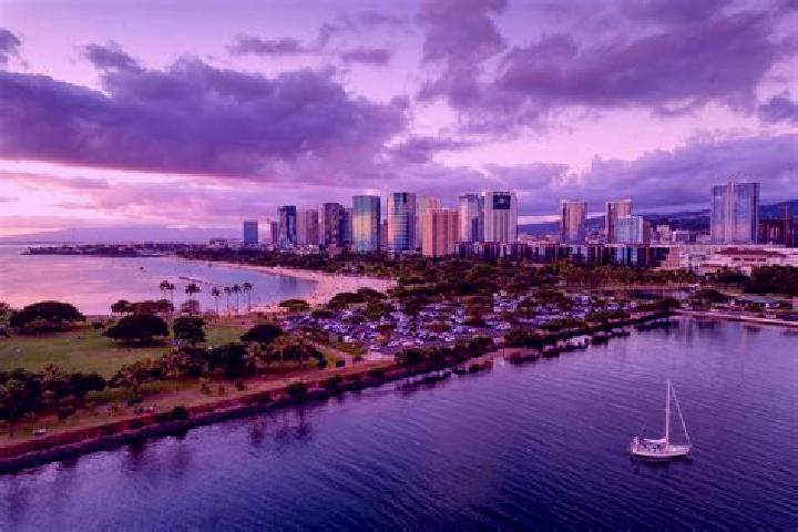 Kinsley, 24 — Escort in Ala Moana - Kaka ako, United States