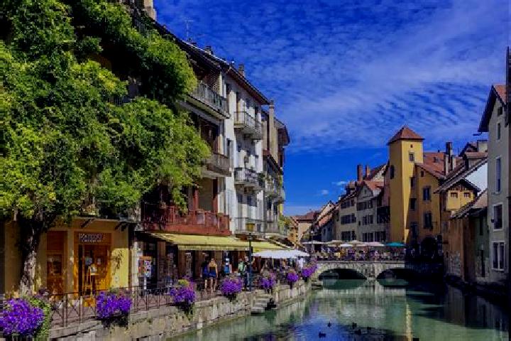 Kinsley, 24 — Escort in Biesheim, France