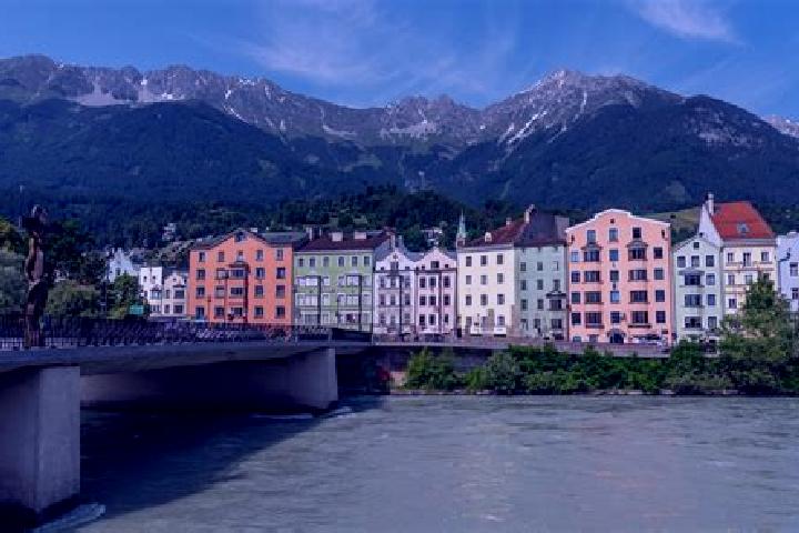 Kinsley, 24 — Escort in Gois, Austria