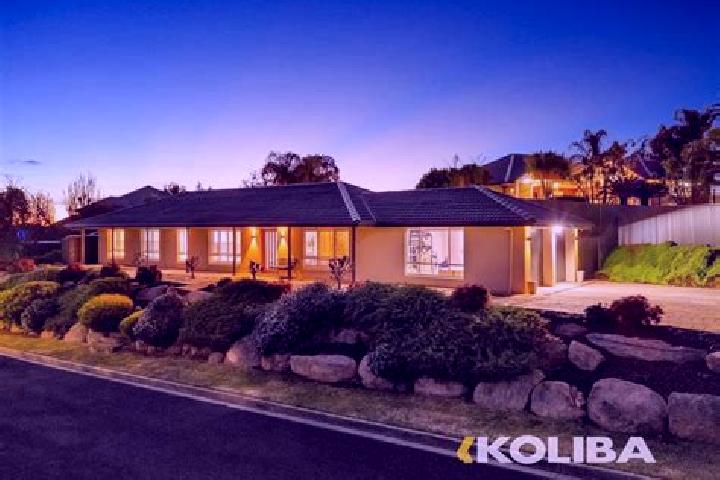 Kinsley, 24 — Escort in Highbury, Australia