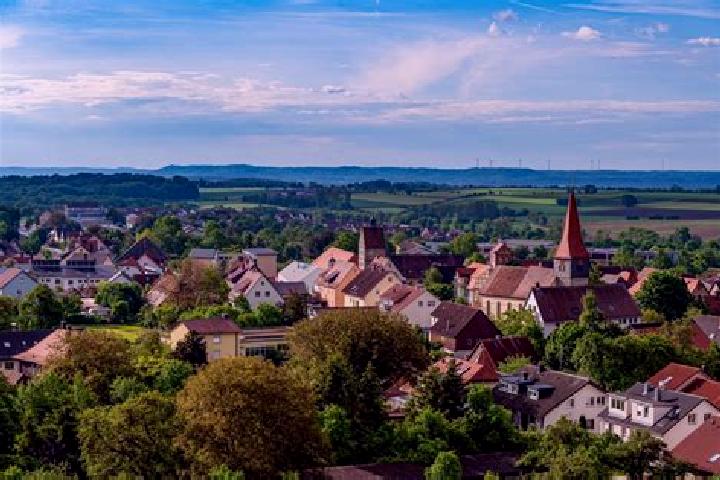 Kinsley, 24 — Escort in Ilshofen, Germany