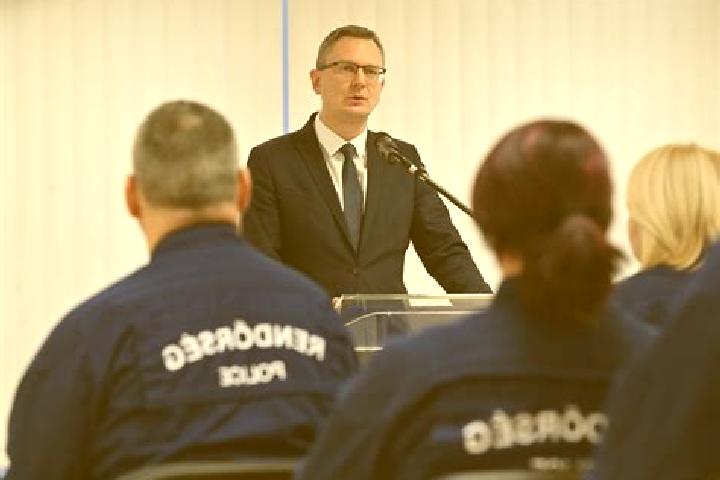 Kinsley, 24 — Escort in Police nad Metuji, Czech Republic