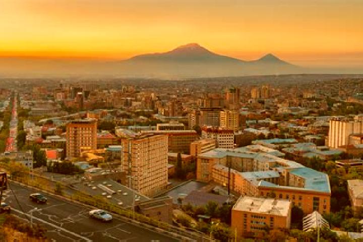 Kinsley, 24 — Escort in Shirakamut, Armenia
