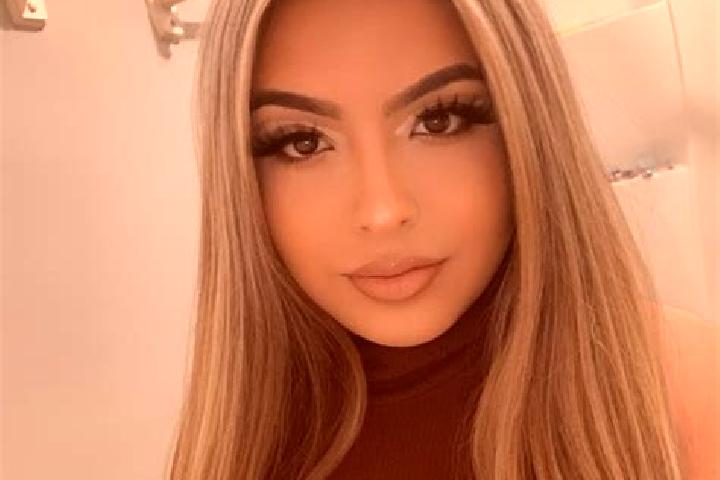 Kinsley, 25, a blonde grey-eyed latina companion based in Houjie. Offering GFE, Overnight, Striptease, Tantra. Available for incall and outcall, day and even...