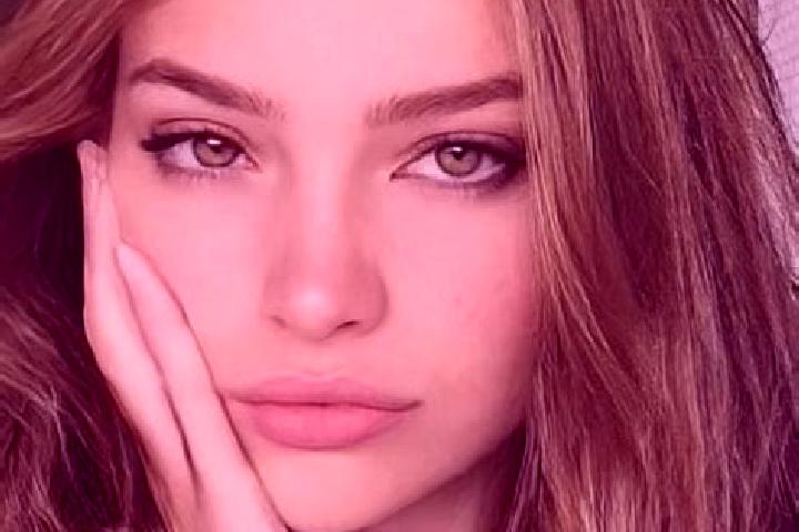 Kinsley, 25, a dark blonde hazel-eyed slavic companion based in Carpinteros. Offering Tantra, Travel Companion, Massage, Deep French Kissing. Available for i...
