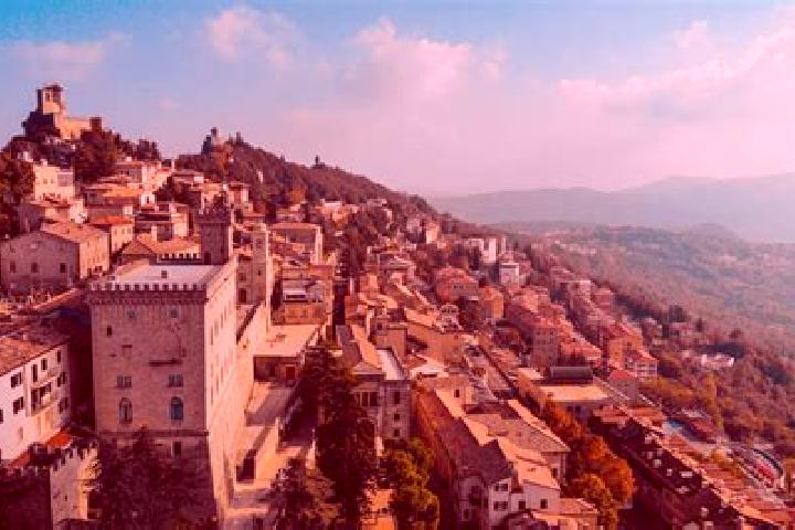 Kinsley, 25 — Escort in Ardole San Marino, Italy