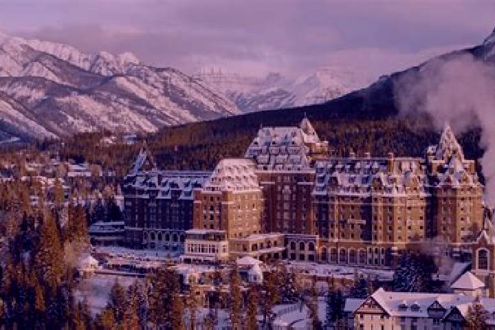 Kinsley, 25 — Escort in Banff, Canada