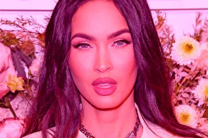 Kinsley, 25 — Escort in Magan, Russia
