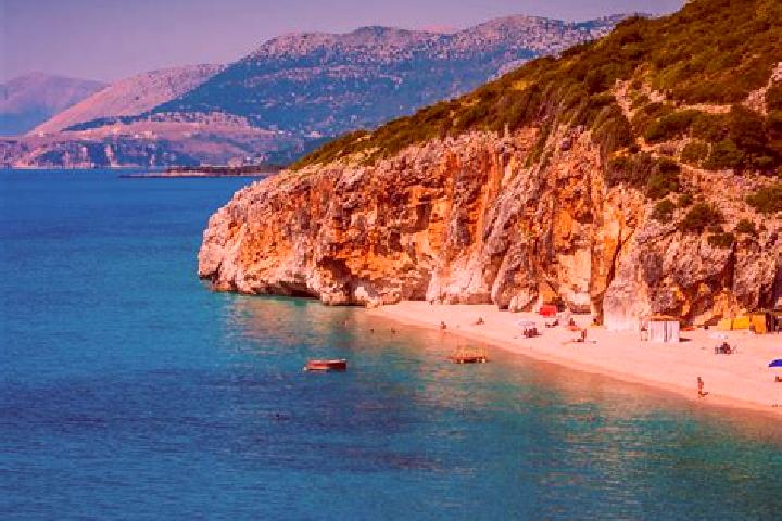 Kinsley, 25 — Escort in Mollaj, Albania