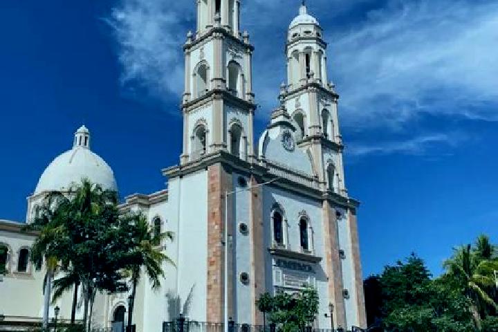 Kinsley, 25 — Escort in Rosales, Mexico