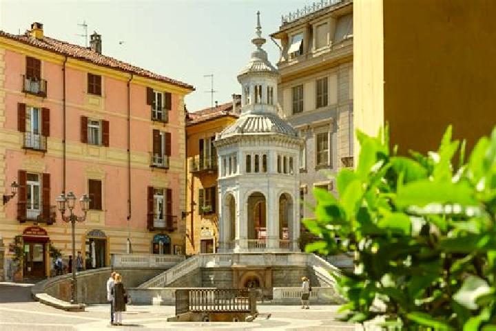 Kinsley, 25 — Escort in Santo Stefano Belbo, Italy