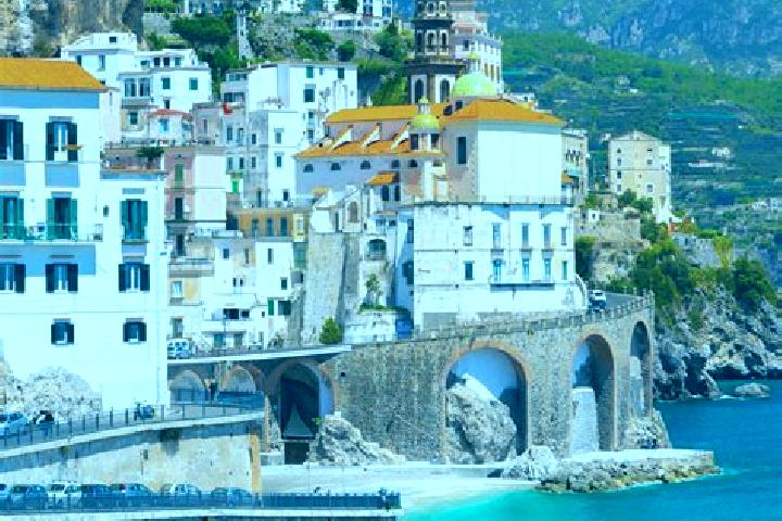 Kinsley, 25 — Escort in Taurano, Italy