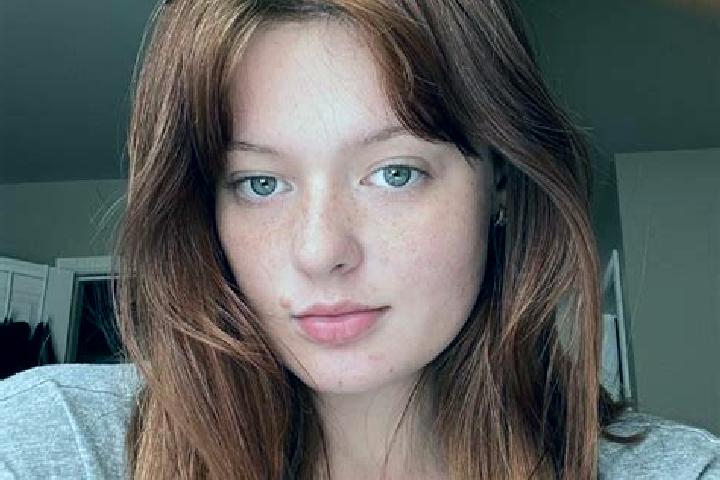 Kinsley, 26, a auburn amber-eyed mediterranean companion based in Leupoldsgrun. Offering CIM, Dinner Date, Erotic Massage. Available for incall and outcall, ...