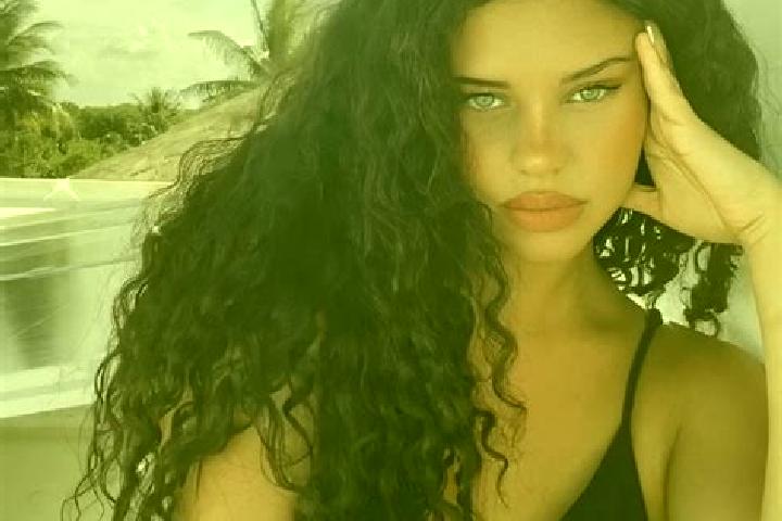 Kinsley, 26, a black grey-eyed latina companion based in Shellbrook. Offering Travel Companion, Domination, Roleplay, Girlfriend Experience. Available for in...