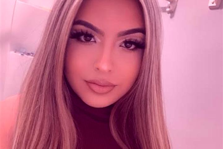 Kinsley, 26, a blonde brown-eyed latina companion based in Gingsir. Offering BDSM, 69, Dinner Date. Available for incall and outcall, day and evening dates.
