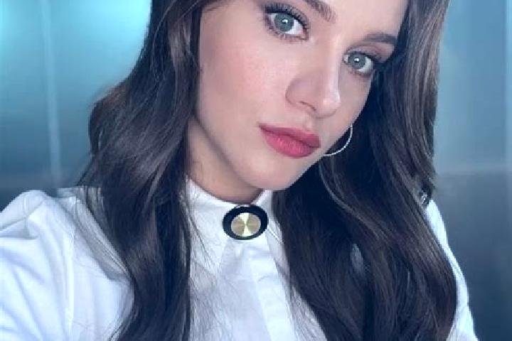 Kinsley, 26 — Escort in Bereni, Romania