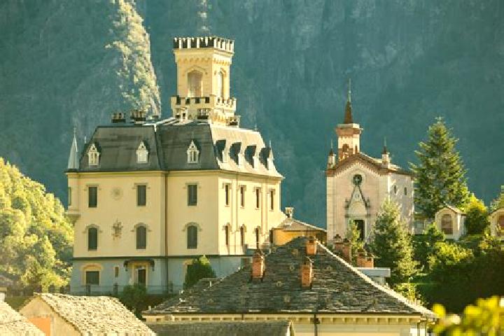 Kinsley, 26 — Escort in Cervatto, Italy