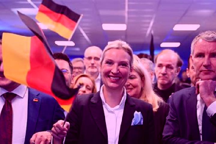 Kinsley, 26 — Escort in Kasel-Golzig, Germany