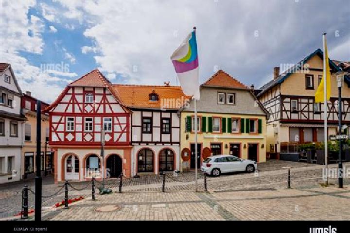 Kinsley, 26 — Escort in Oppenheim, Germany