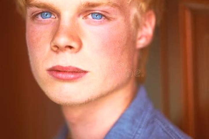 Kinsley, 27, a blonde blue-eyed caucasian companion based in Abbeville-Saint-Lucien. Offering Party Girl, Roleplay, Erotic Massage, Couples. Available for in...