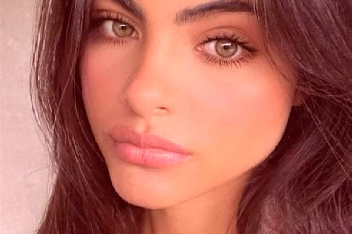 Kinsley, 27, a brunette hazel-eyed mediterranean companion based in Gnagbodougnoa. Offering Tantra, Dinner Date. Available for incall and outcall, day and ev...