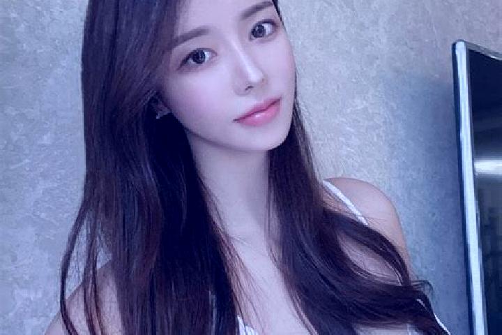 Kinsley, 27 — Escort in Huaminglou, China