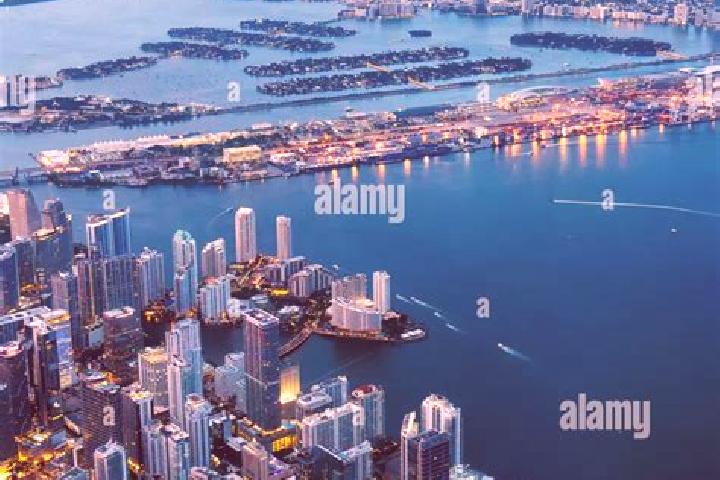 Kinsley, 27 — Escort in Miami, United States