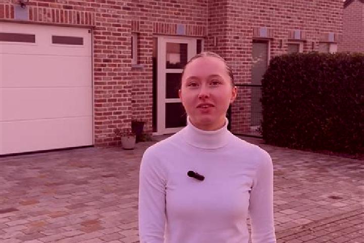 Kinsley, 27 — Escort in Xhendelesse, Belgium