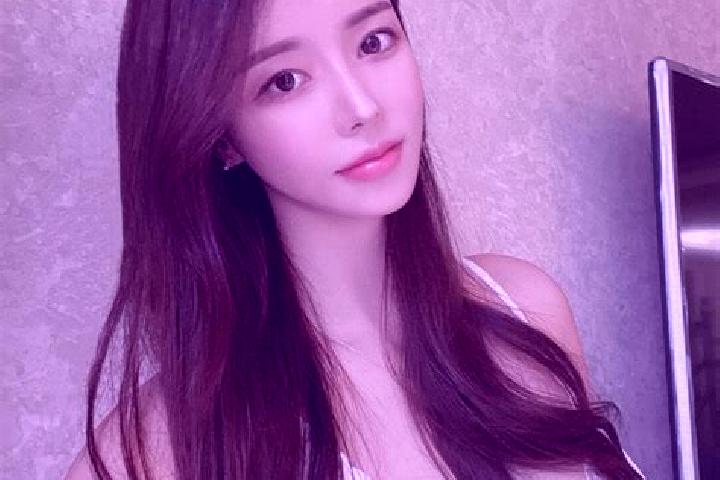 Kinsley, 27 — Escort in Zetou, China