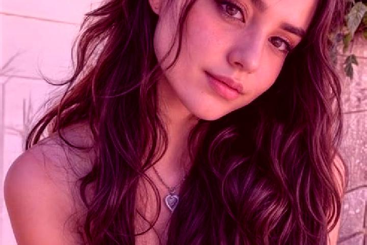 Kinsley, 28, a auburn hazel-eyed slavic companion based in Grantola. Offering Fetish, Erotic Massage, Couples, 69. Available for incall and outcall, day and ...