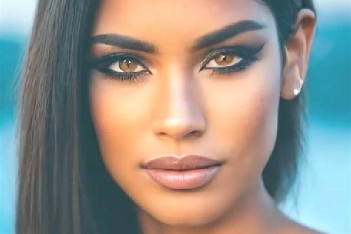 Kinsley, 28, a black dark-eyed latina companion based in Montesclaros. Offering 69, OWO, CIM. Available for incall and outcall, overnight bookings available.