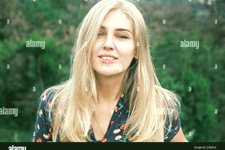Kinsley, 28, a blonde blue-eyed middle eastern companion based in Mosnita Veche. Offering Party Girl, BDSM, Deep French Kissing, Duos. Available for incall a...