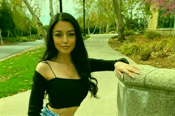 Kinsley, 28 — Escort in Chelem, Mexico