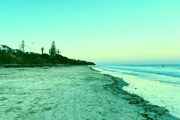 Kinsley, 28 — Escort in Maslin Beach, Australia