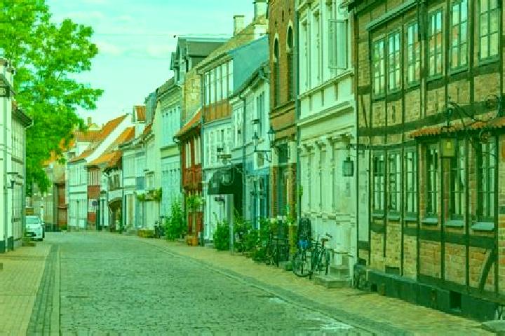 Kinsley, 28 — Escort in Osted, Denmark
