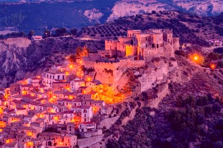 Kinsley, 28 — Escort in Rocca Imperiale Marina, Italy