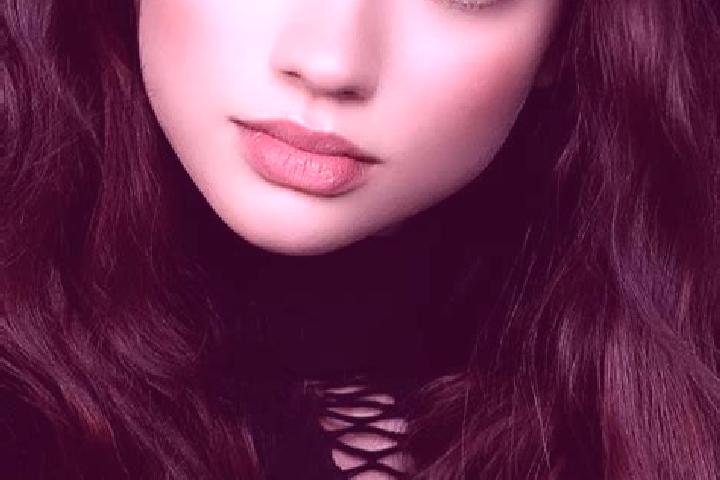 Kinsley, 29, a auburn dark-eyed european companion based in Grand Tabu. Offering 69, Travel Companion, Couples, Erotic Massage. Available for incall and outc...