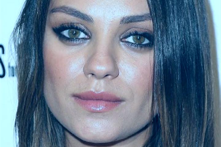 Kinsley, 29, a brunette hazel-eyed slavic companion based in Bohemia. Offering Massage, BDSM, OWO, A-Level, Deep French Kissing. Available for incall and out...
